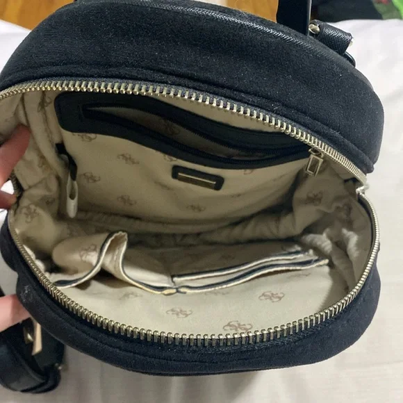 Guess Velvet Backpack - Picture 3 of 5
